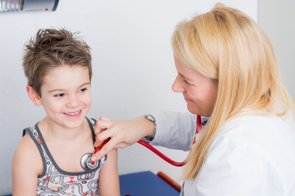 Fortbildung: Eosinophile Ösophagitis im Kindes- und Jugendalter – Erkennen und Behandeln